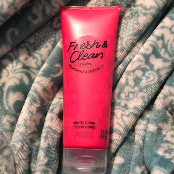 Pink body lotion - Picture 1 of 3